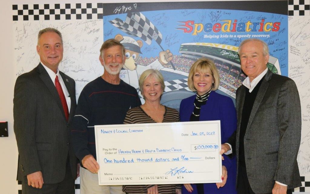 Lowell and Nancy Lohman Make Donation for Diabetes Education